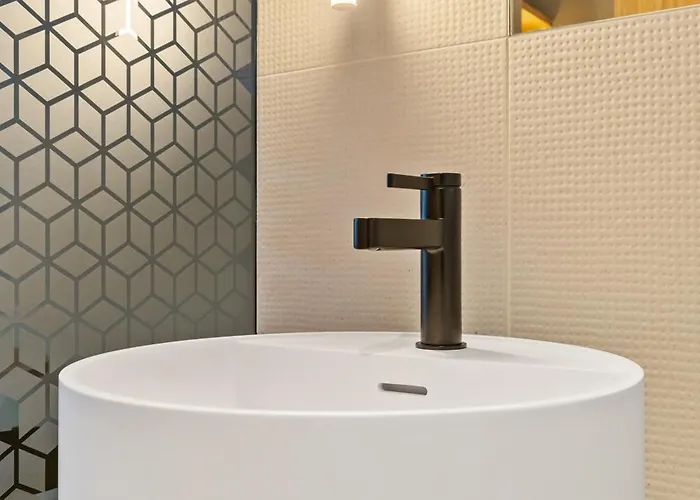 Kro Modern Near Gare & Center, Wi-fi *